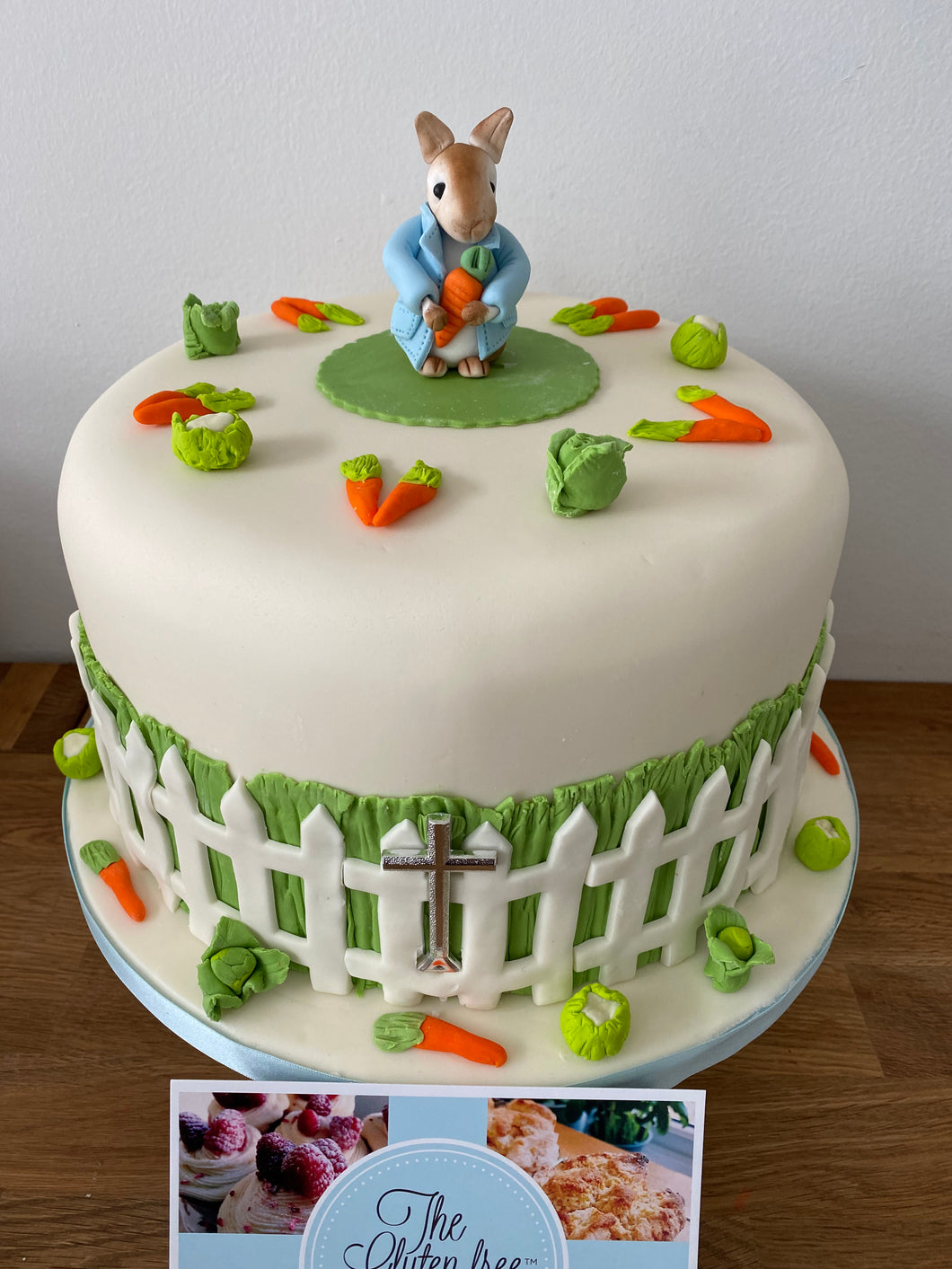 Peter Rabbit themed cake - 8 inches - round