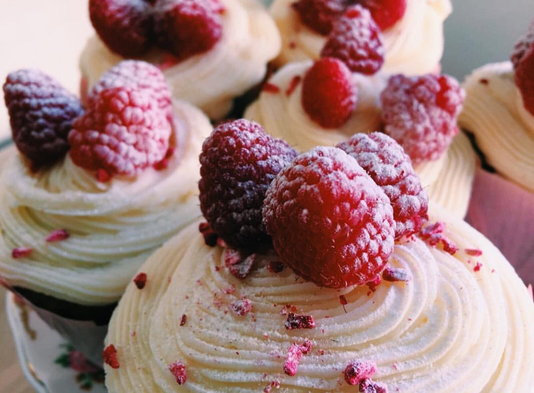 Vanilla & Raspberry Mini Cakes